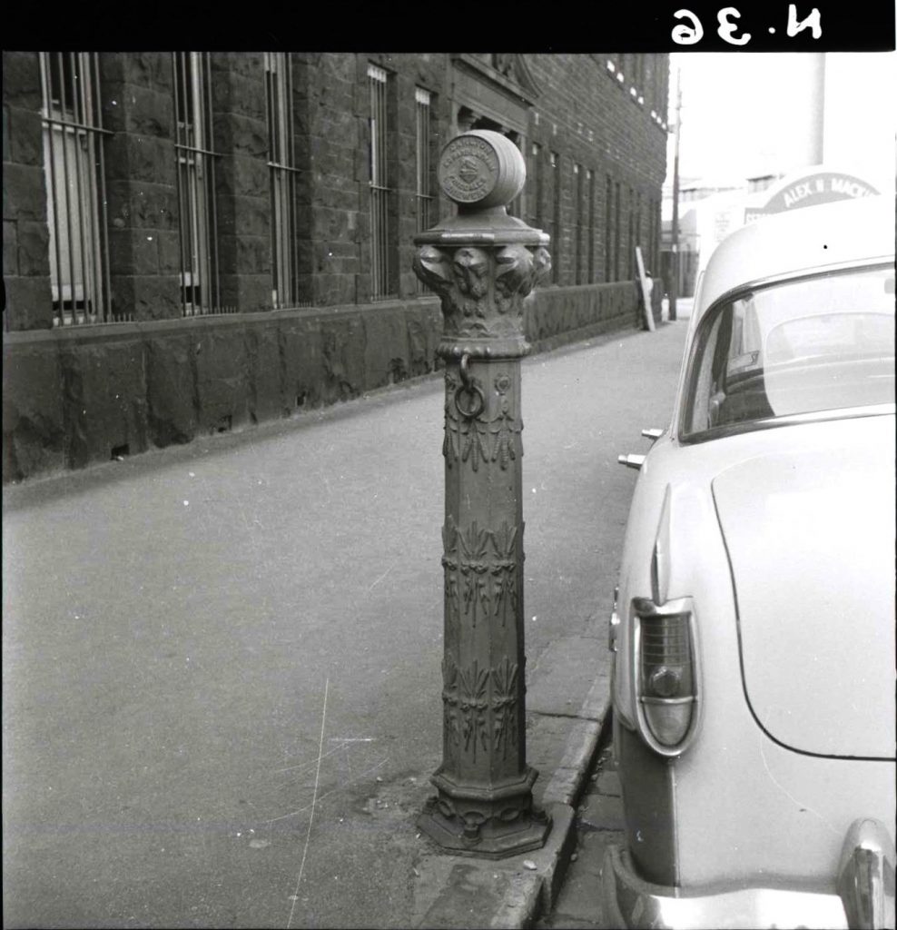 N36 Hitching Post outside Carlton Brewery building in Bouverie Street