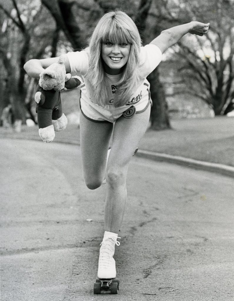 Image of a FEIP (Free Entertainment In the Park) girl rollerskating