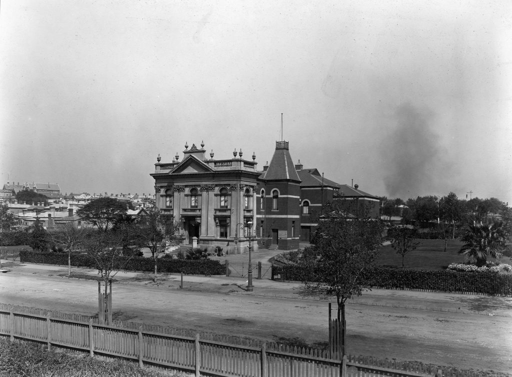 Kensington Town Hall