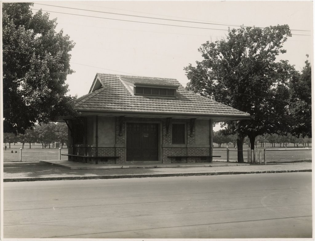 Image of a Melbourne City Council Electric Supply Department building on Commercial Road