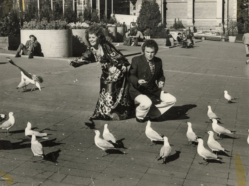 FEIP performers with seagulls