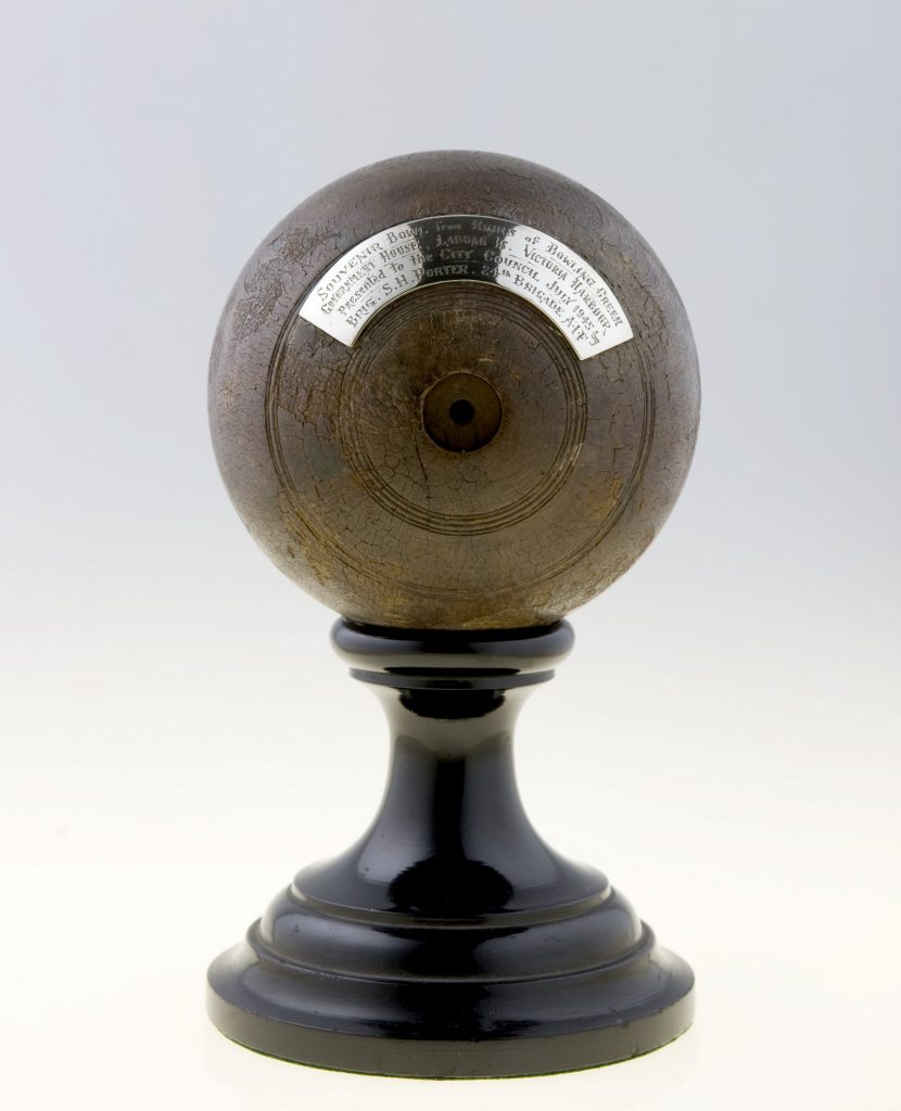 Trophy, Bowling ball