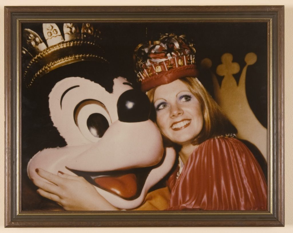 Portrait – Moomba King & Queen, Mickey Mouse & Sharyn Duncan