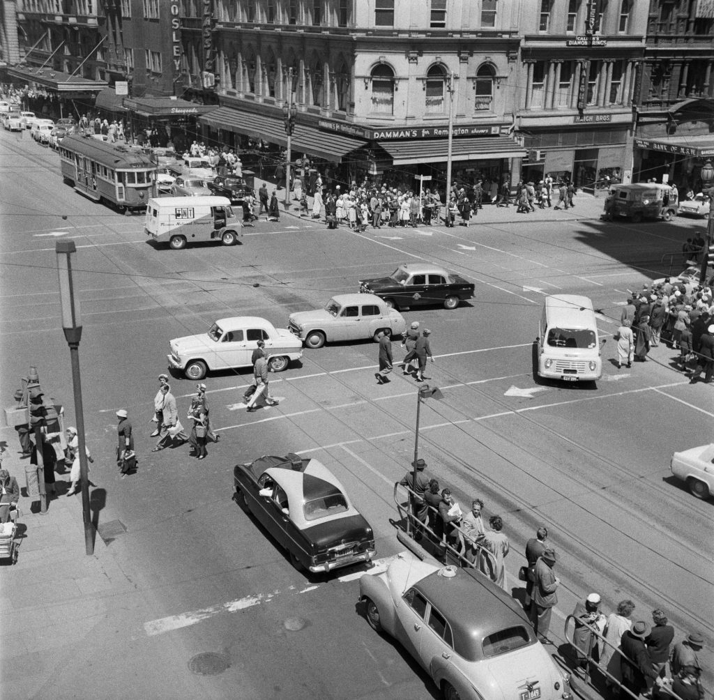 A25 Intersection of Collins and Swanston Streets