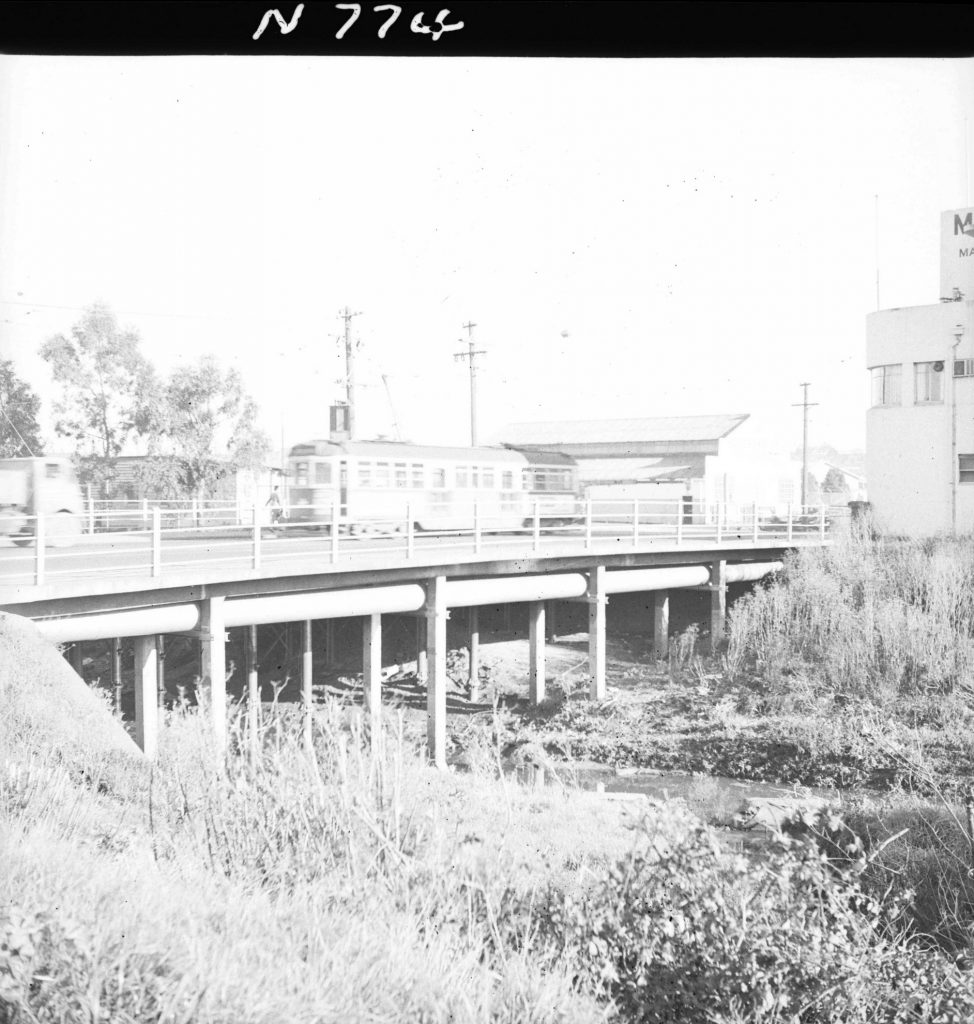 N774 Image showing Mount Alexander Bridge