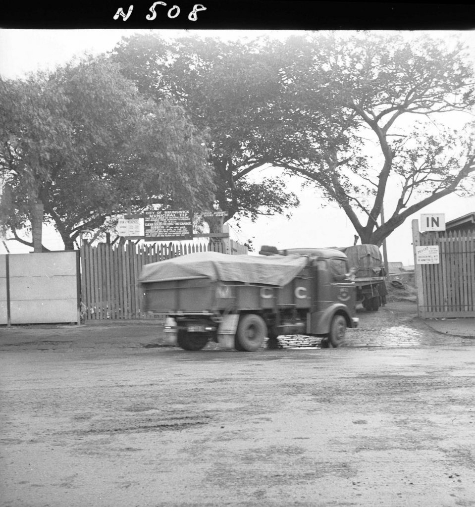 N508 Image of a Melbourne City Council truck entering Brunswick tip