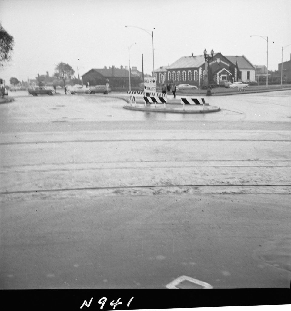 N941 Image showing channelisation on Hawke Street