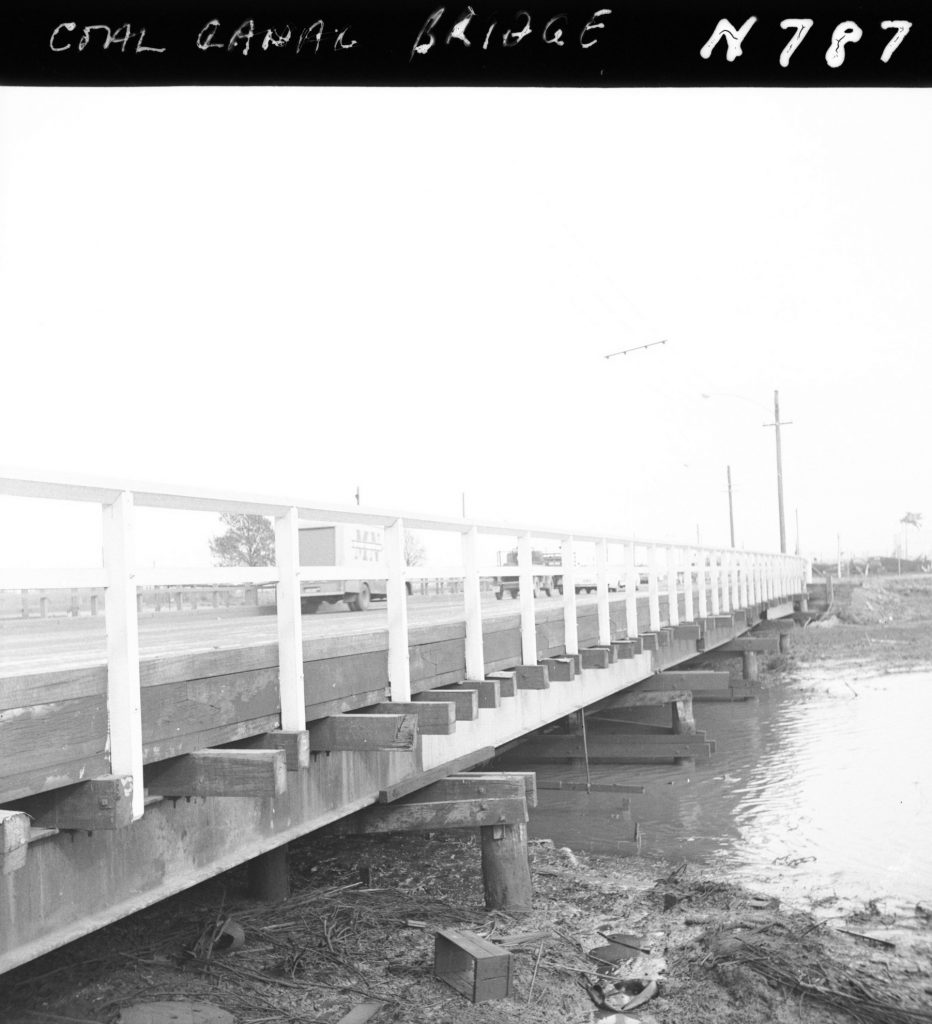 N787 Image showing the partial collapse of Coal Canal Bridge on Footscray Road