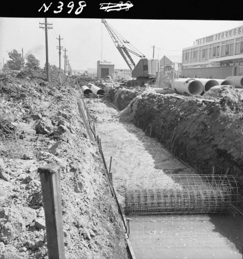 N398 Image showing Australian Reinforcing Company (ARC) fabric ready to place during drain construction on Footscray Road