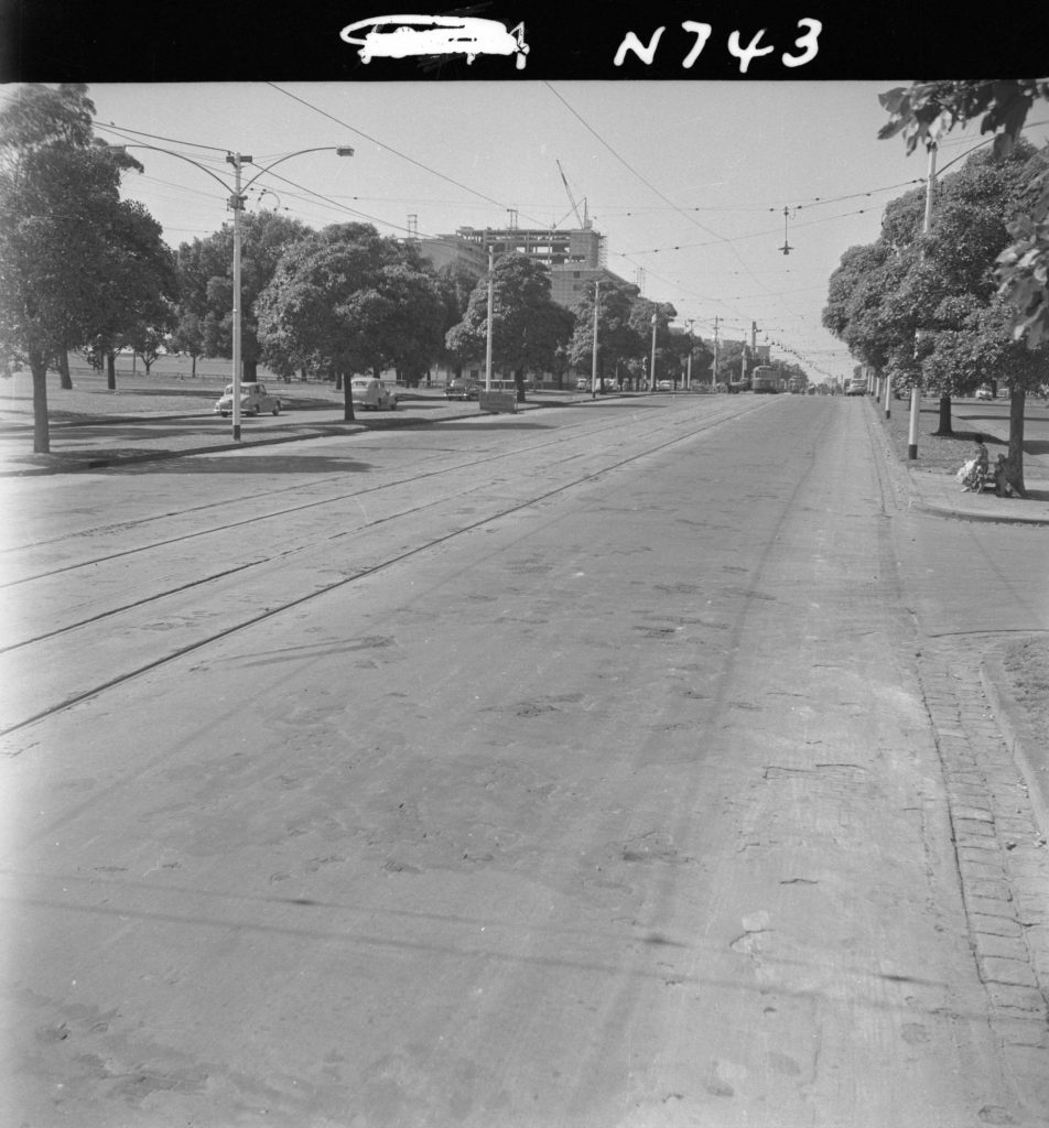 N743 Image showing Flemington Road prior to reconstruction