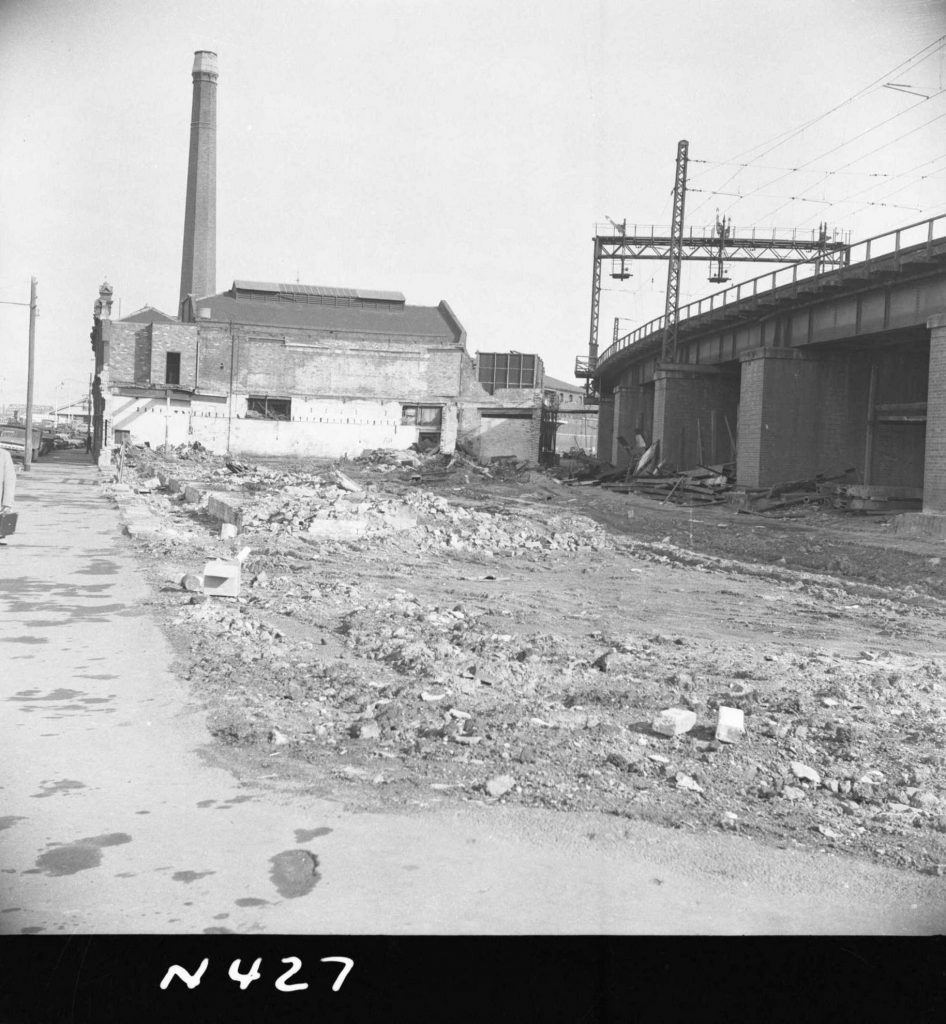 N427 Image showing the site for a temporary car park on Queens Wharf Road, during construction of the Flinders Street overpass