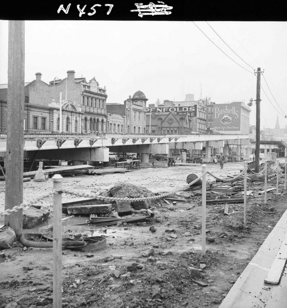 N457 Image showing construction of the Flinders Street overpass