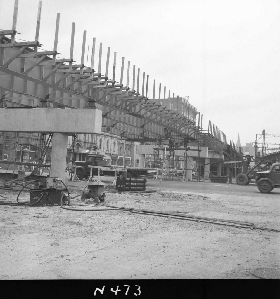 N473 Image showing construction of the Flinders Street overpass