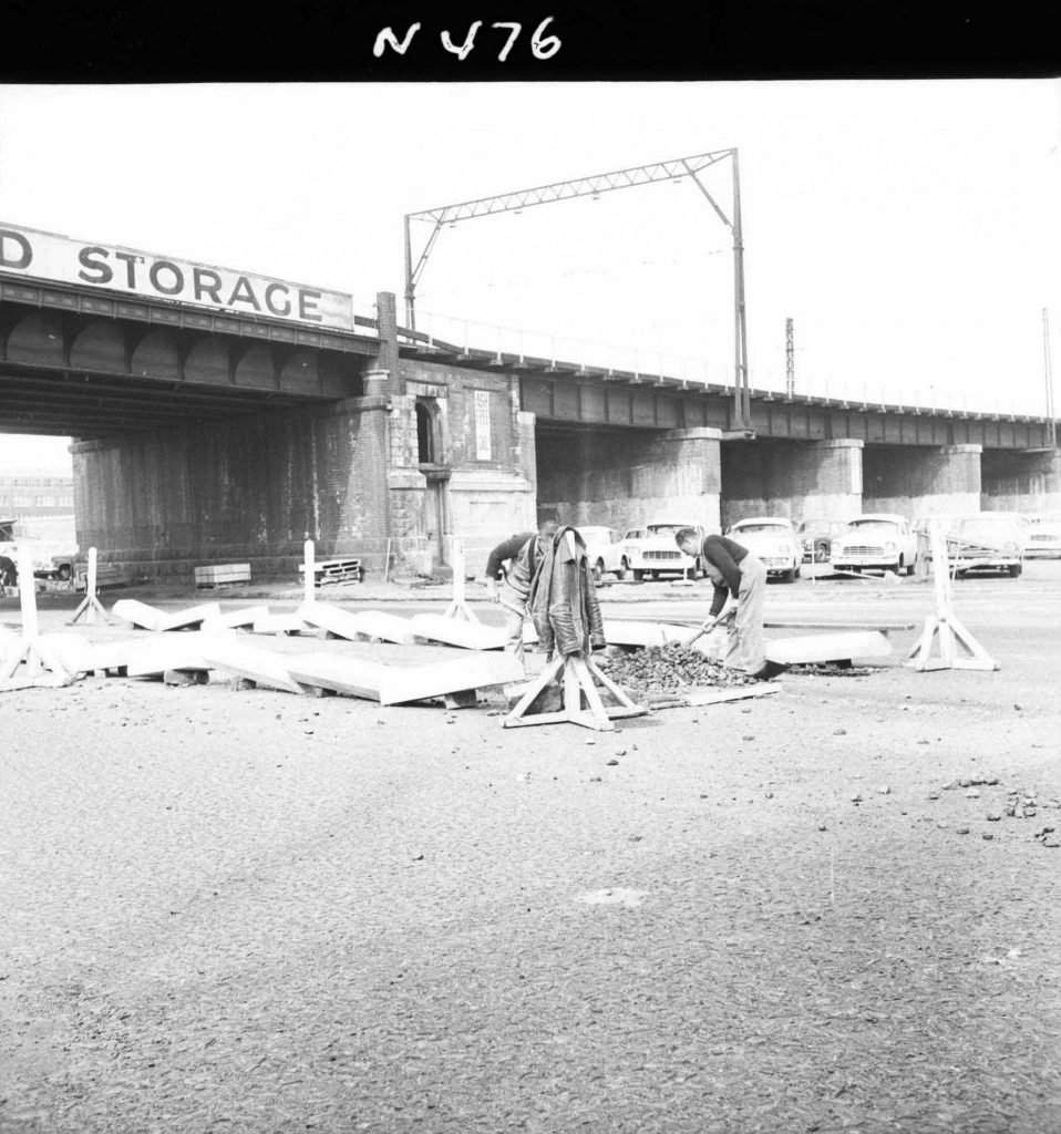 N476 Image showing construction of the Flinders Street overpass