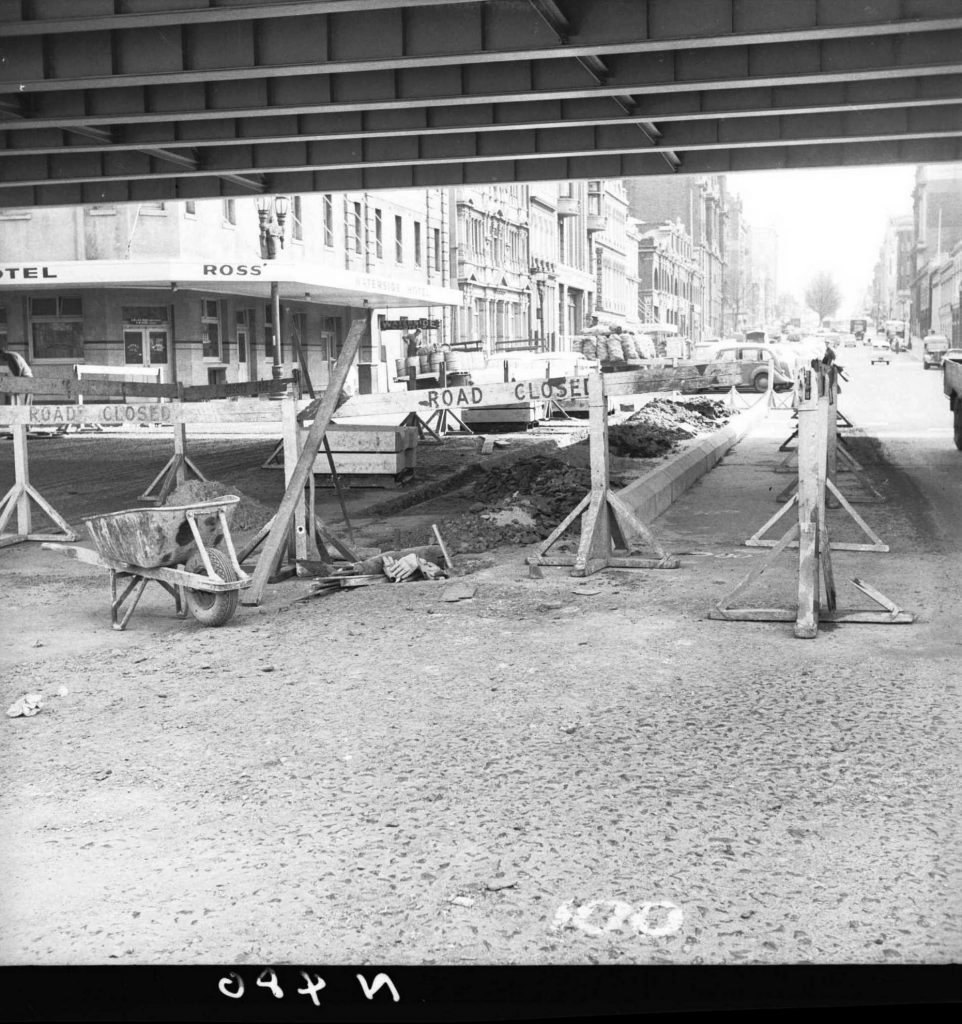 N480 Image showing construction of the Flinders Street overpass