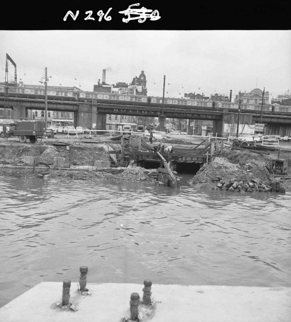 N296 Image showing the construction of a culvert for the King Street bridge