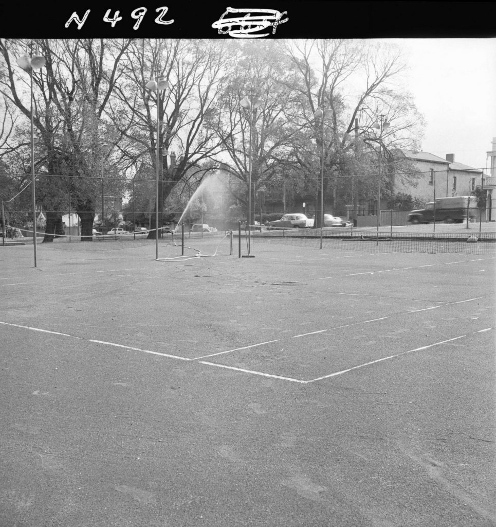 N492 Image of tennis courts in Fawkner Park