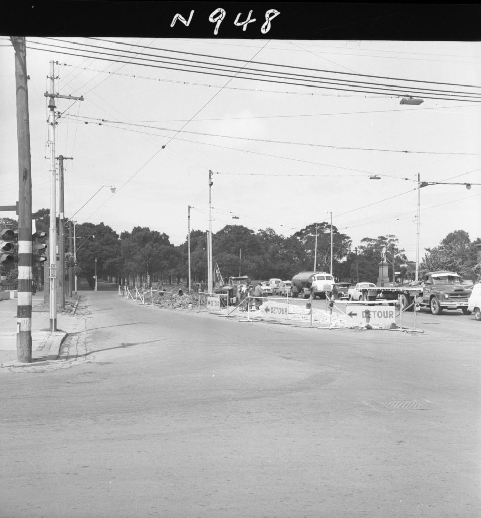 N948 Image showing channelisation of Royal Parade and Park Street