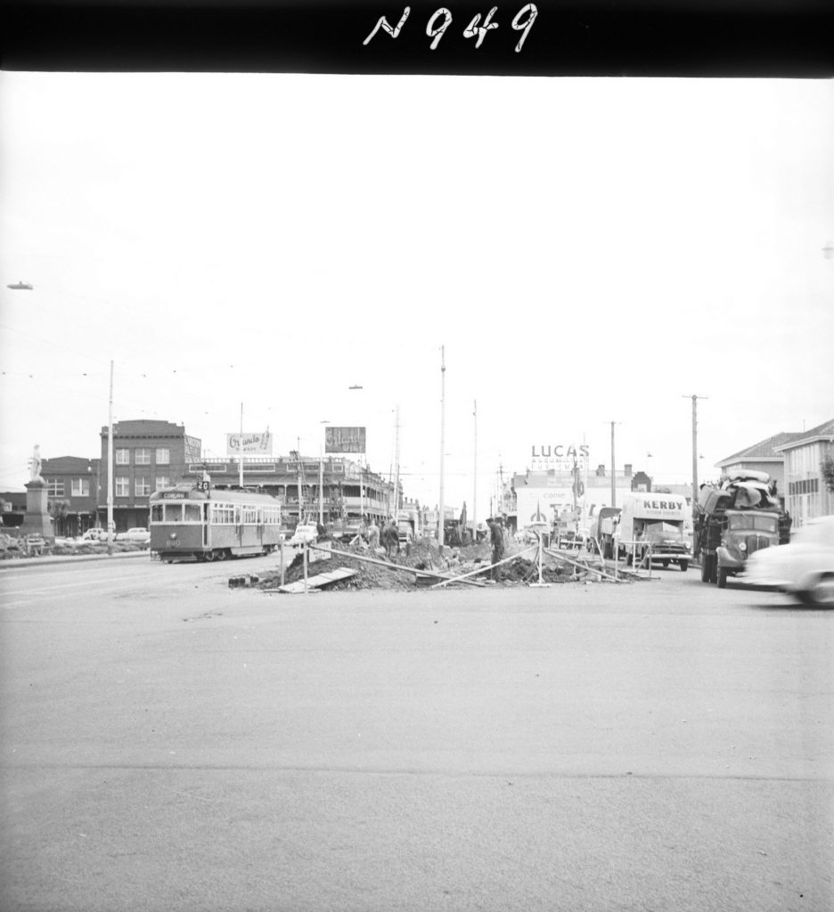 N949 Image showing channelisation of Royal Parade and Park Street