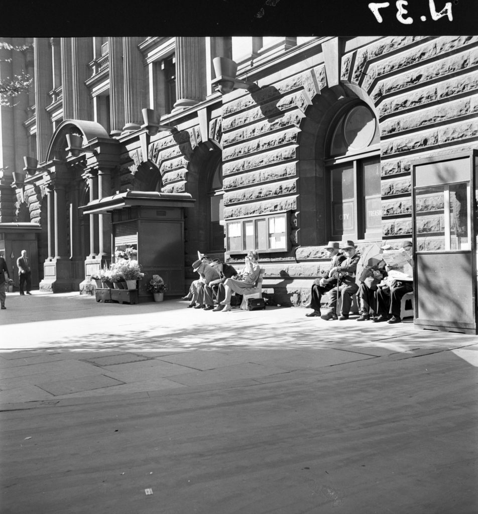 N37 Image showing seats outside Melbourne Town Hall