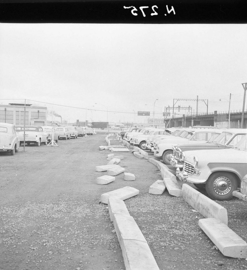 N275 Image of Swinging Basin car park