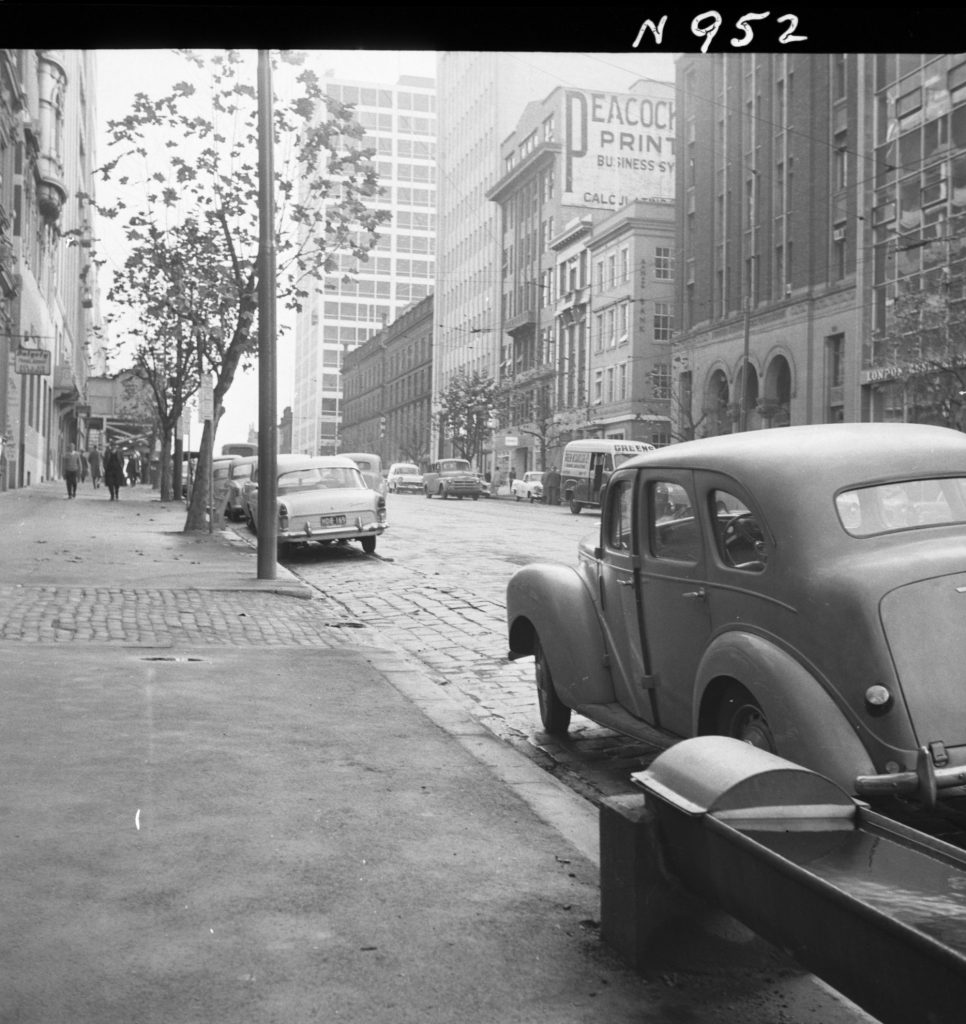 N952 Image showing wide channelisation on Bourke Street, at Michael Lane