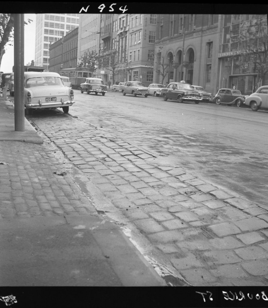 N954 Image showing wide channelisation on Bourke Street, at Michael Lane