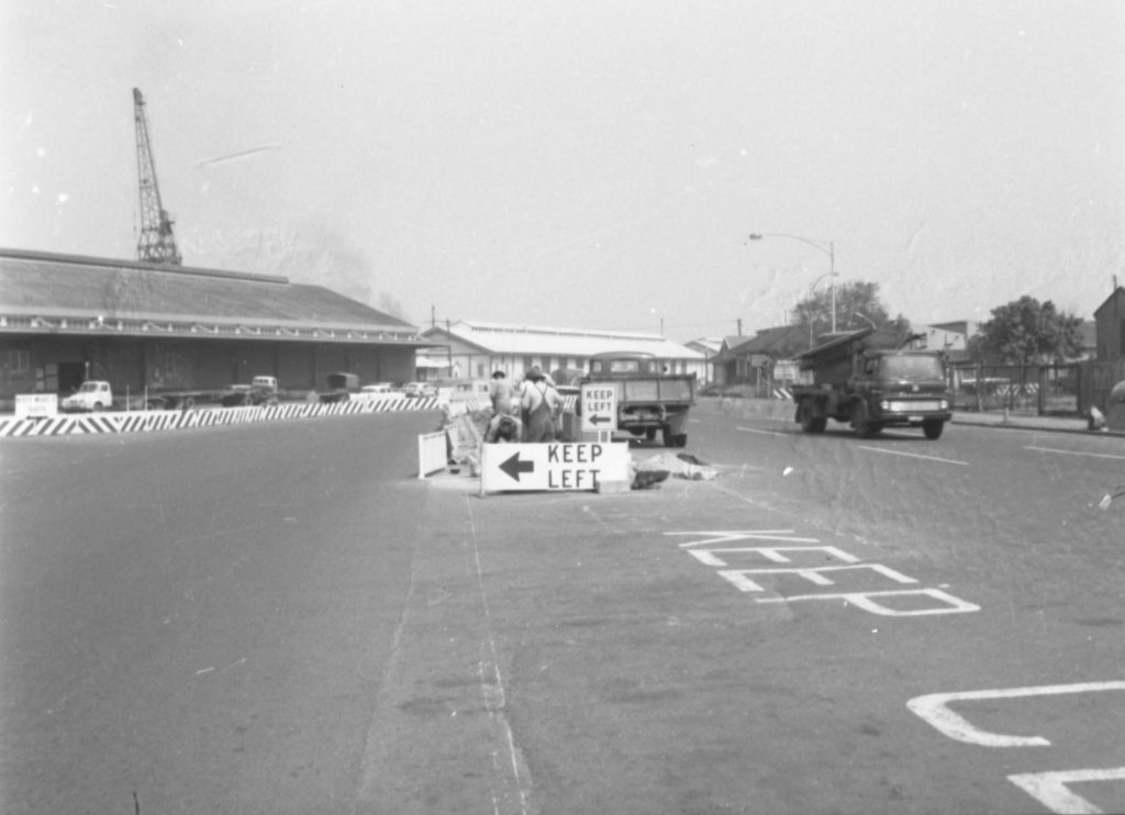 N557 Image showing channelisation on Footscray Road and during the Flinders Street extension