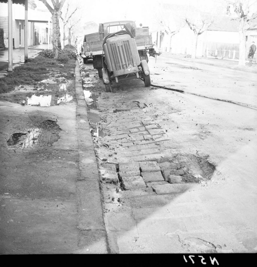 N571 Image showing Melbourne Metropolitan Board of Works (M.M.B.W.) openings along Rankins Road