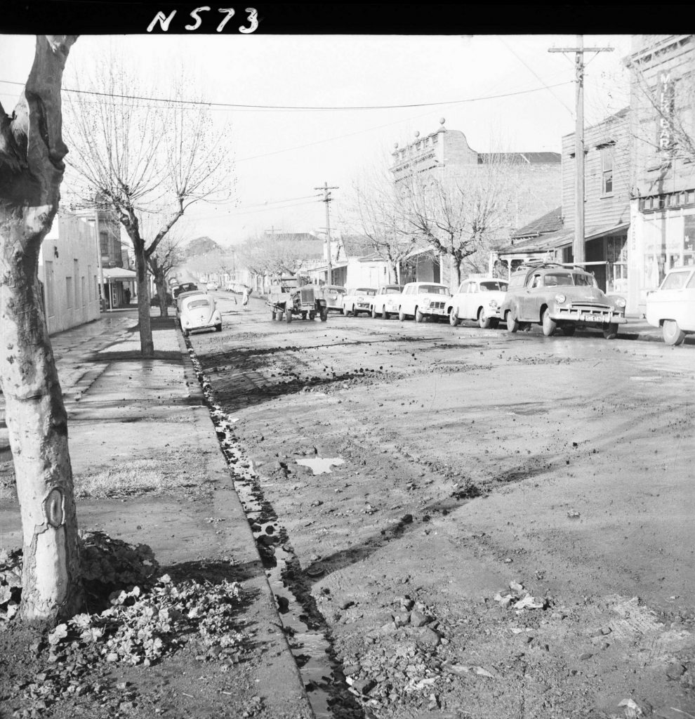 N573 Image showing Melbourne Metropolitan Board of Works (M.M.B.W.) openings along Rankins Road