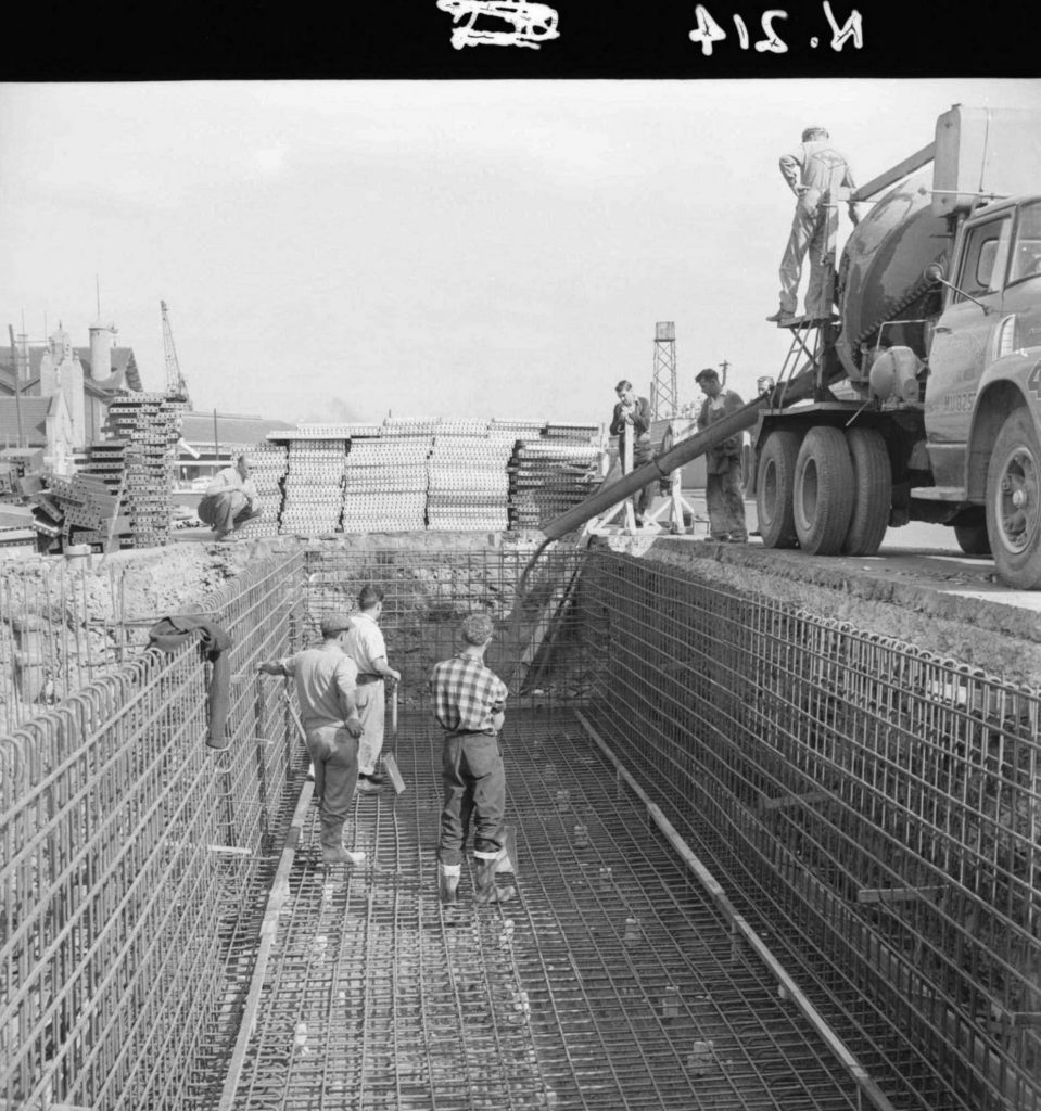 N214 Image showing the first pour of the floor slab during construction of a weighbridge on Flinders Street