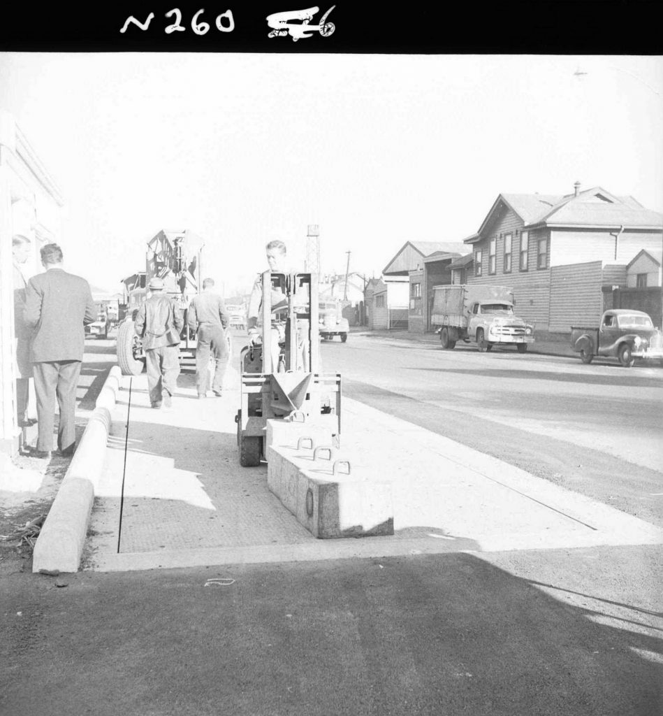 N260 Image showing testing of the completed weighbridge on Flinders Street with half ton weights