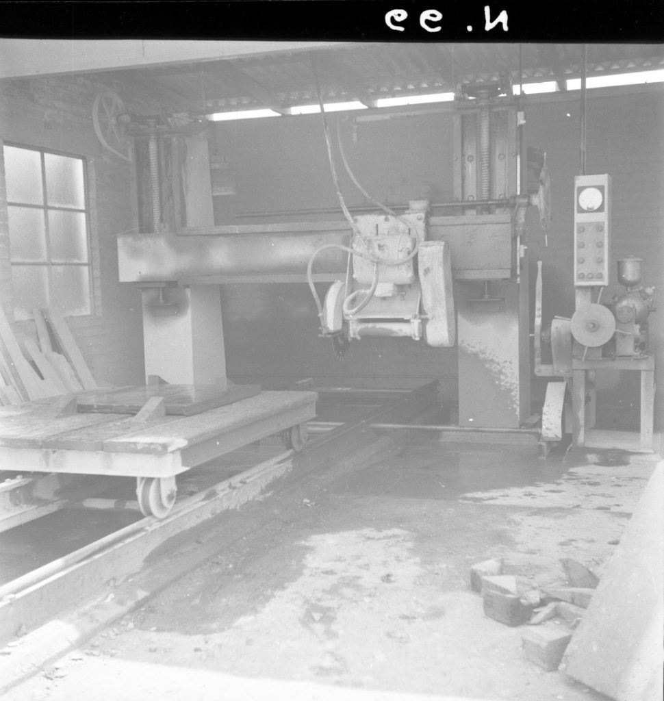 N99 Image showing a stone cutting machine in a masons yard