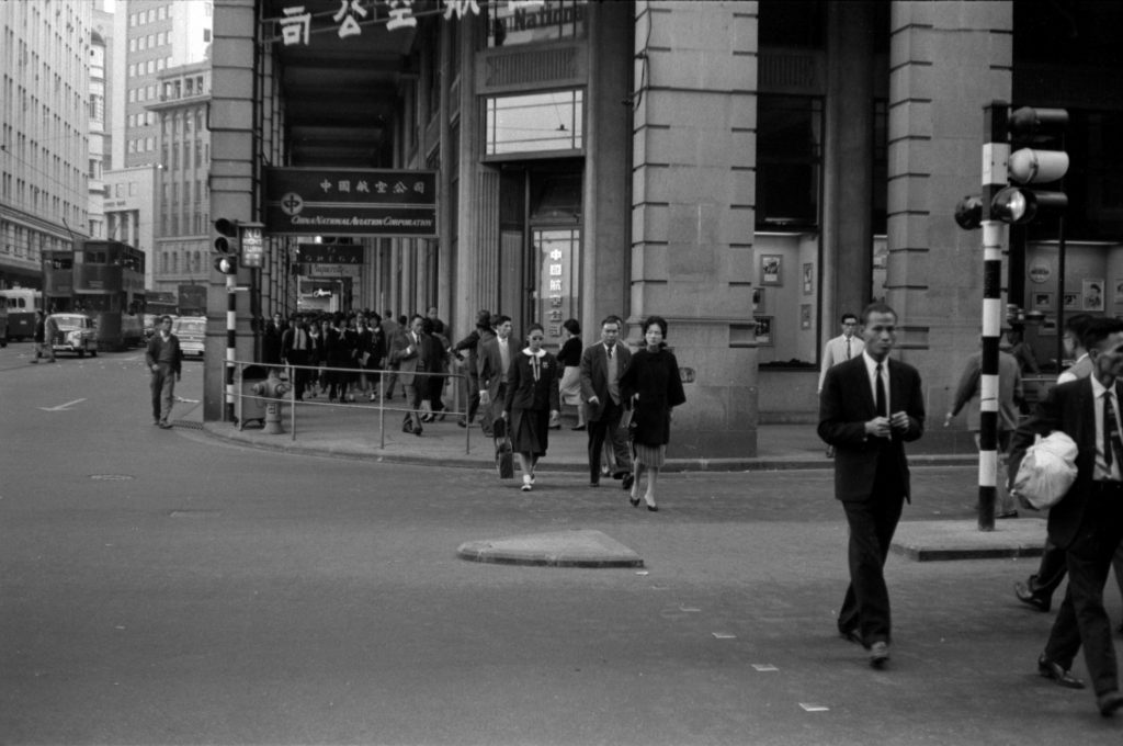 35A-20b Image showing pedestrians crossing at traffic lights in Hong Kong