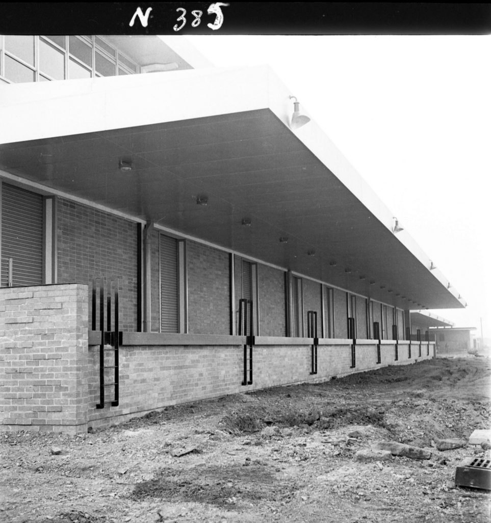 N385 Image showing completed loading bays at the Fish Market on Footscray Road