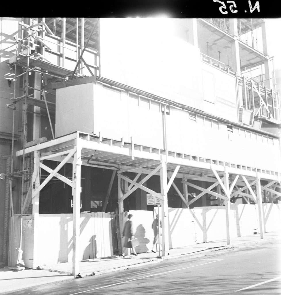 N55 Image showing hoardings around the Pearl Assurance Building on Queen Street