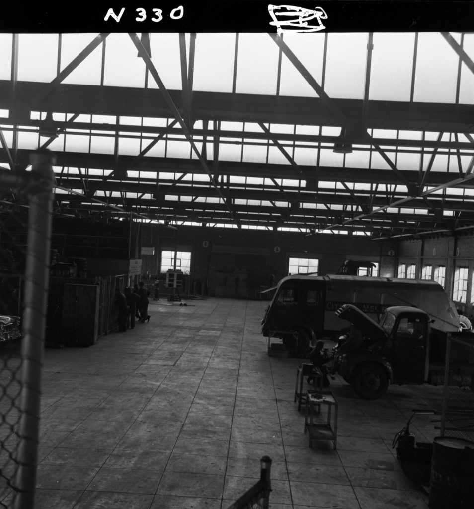 N330 Image showing construction of Melbourne City Council’s City Engineers Department garage and workshop on Green Street, North Melbourne