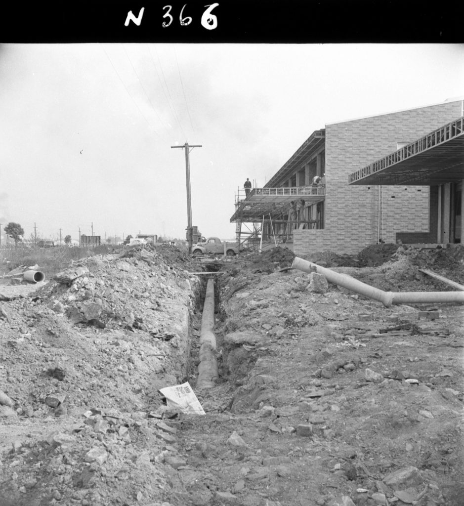 N366 Image showing construction of the Fish Market on Footscray Road