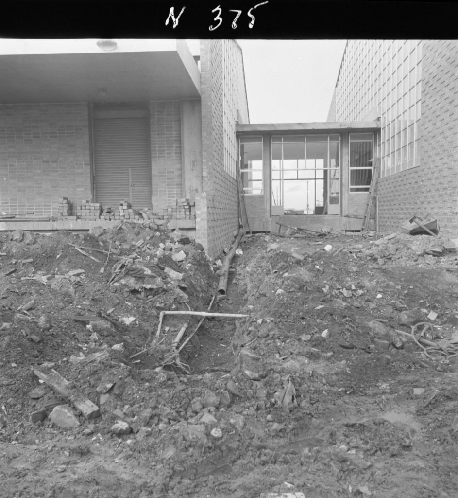 N375 Image showing laying of drains during construction of the Fish Market on Footscray Road