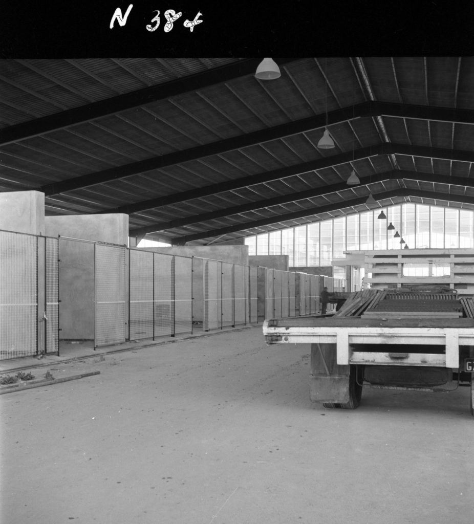 N384 Image showing interior of the Fish Market on Footscray Road