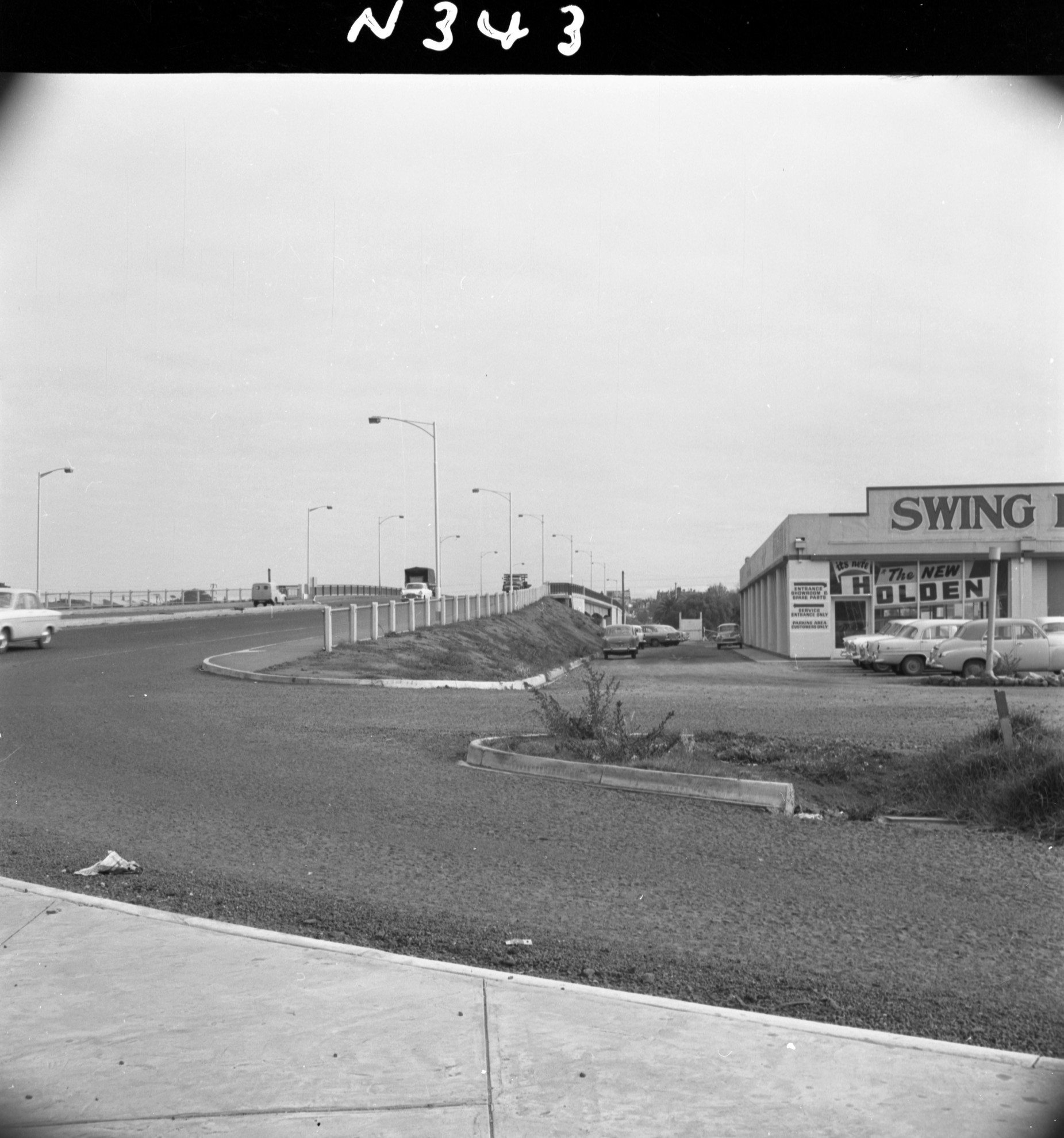N343 Image showing access to 'Swing Bridge Motors' from Shepherd Bridge