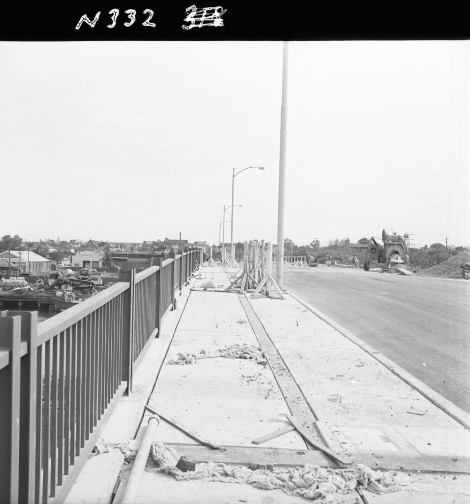 N332 Image showing a roadway on the newly-constructed Shepherd Bridge