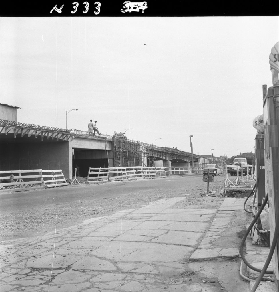 N333 Image showing the Shepherd Bridge overpass