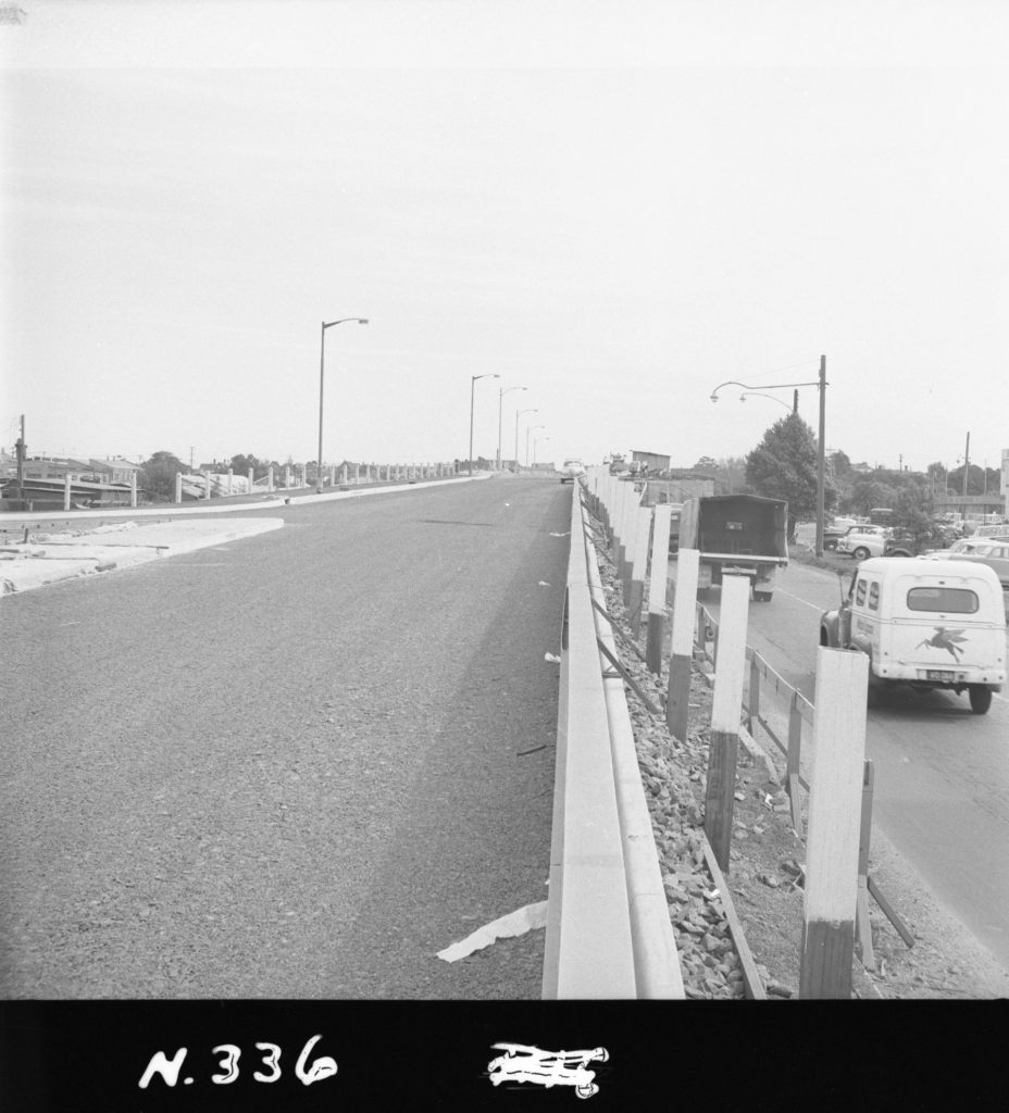 N336 Image showing a roadway on the newly-constructed Shepherd Bridge