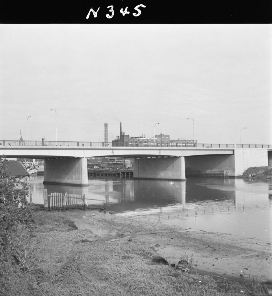 N345 Image showing a view of Shepherd Bridge from the Maribyrnong River