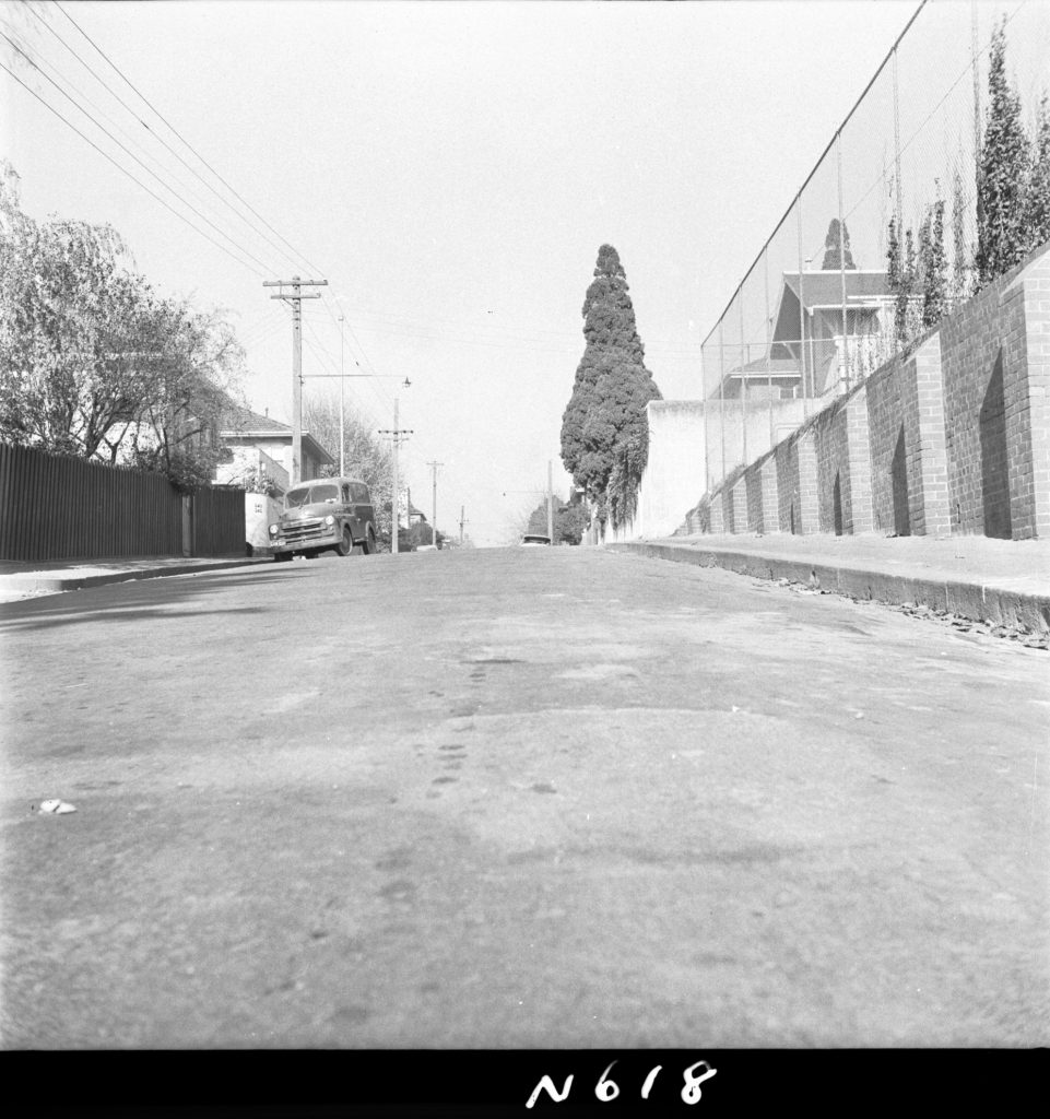 N618 Image showing Walsh Street, South Yarra