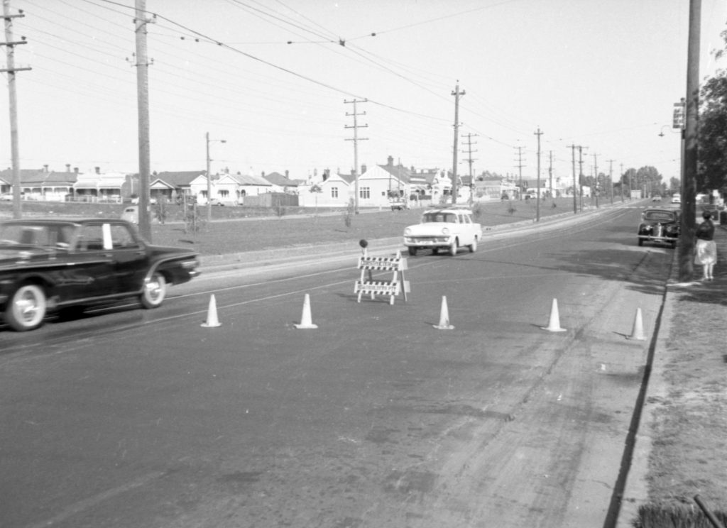 N628 Image showing roadworks on St Georges Road, Northcote