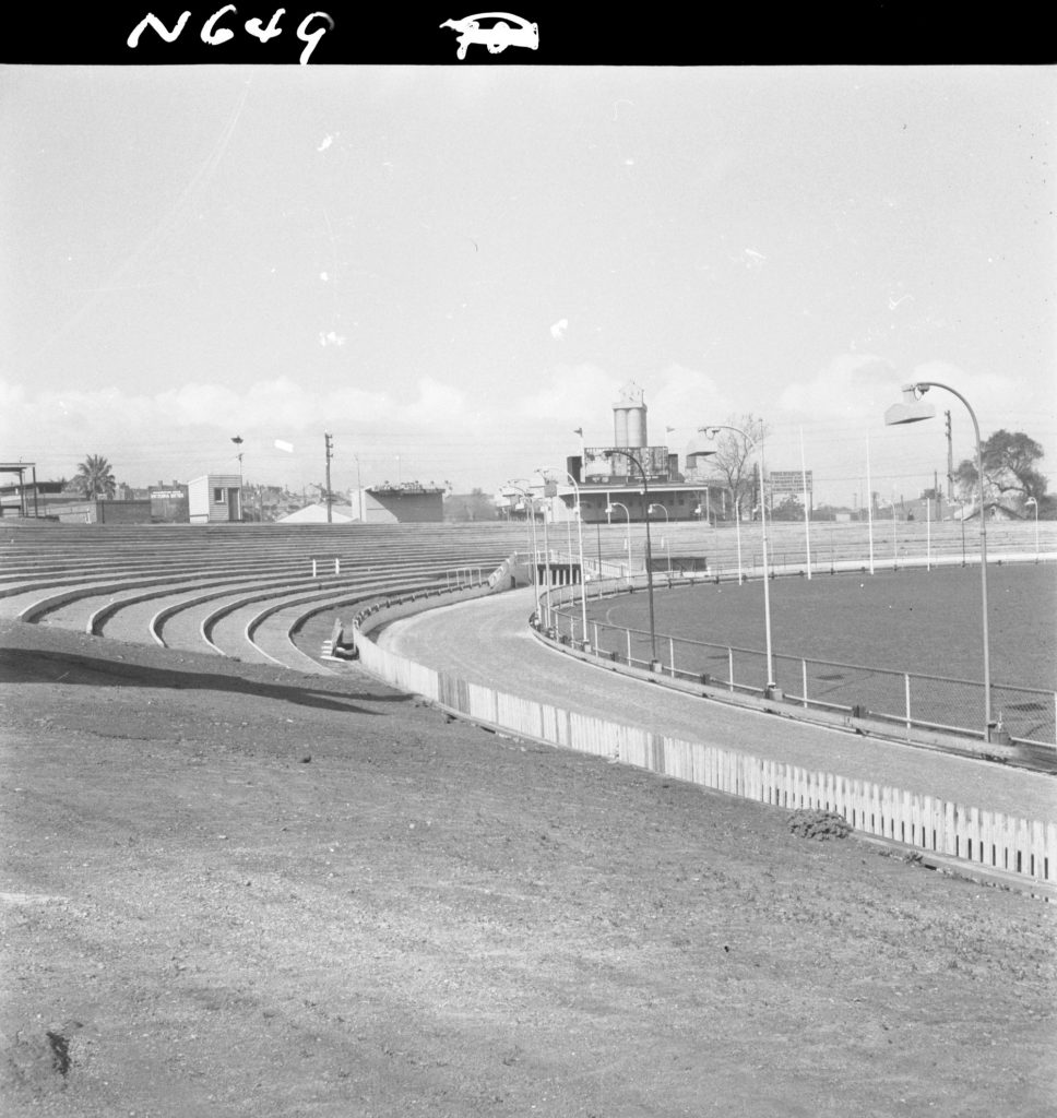 N649 Image showing terracing at North Melbourne Stadium (with N648 and N650)