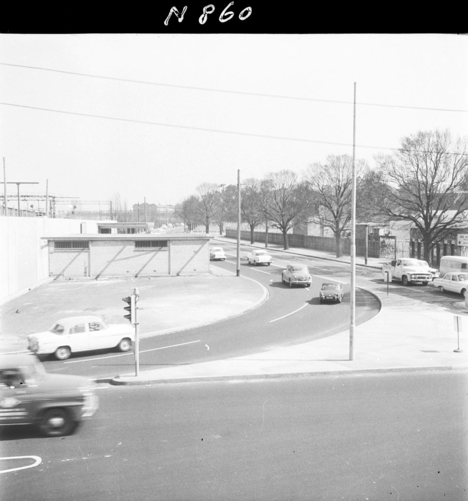 N860 Image showing Brunton Avenue after road widening, viewed from Punt Road