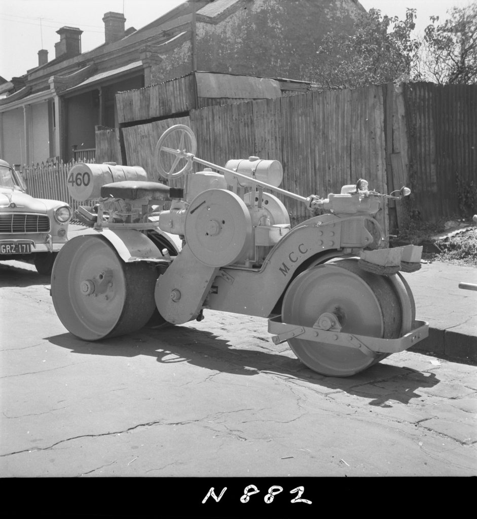 N882 Image of a footpath roller